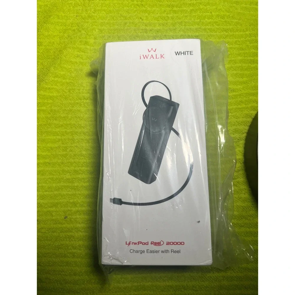 iWALK LinkPod Reel 20000 White Portable Charger Power Bank with Reel